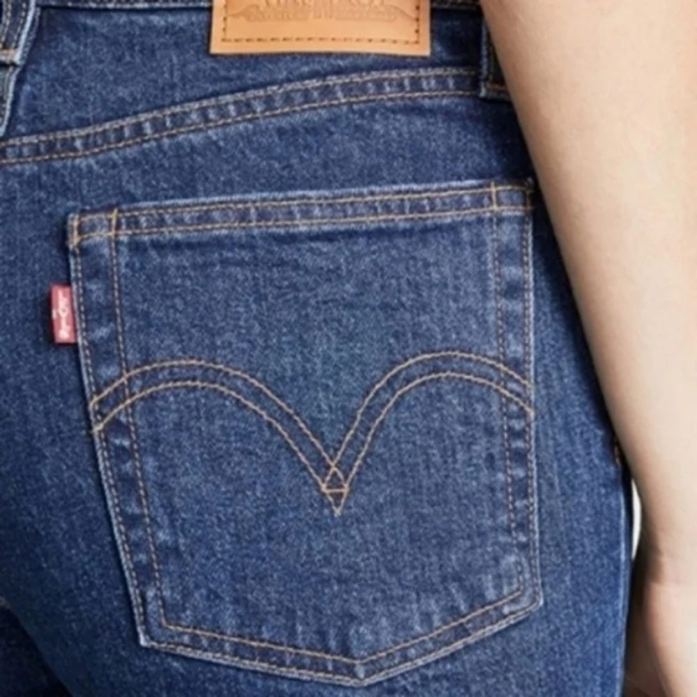 Levi's Wedgie Straight Jeans Below the Belt - Picture 6 of 8